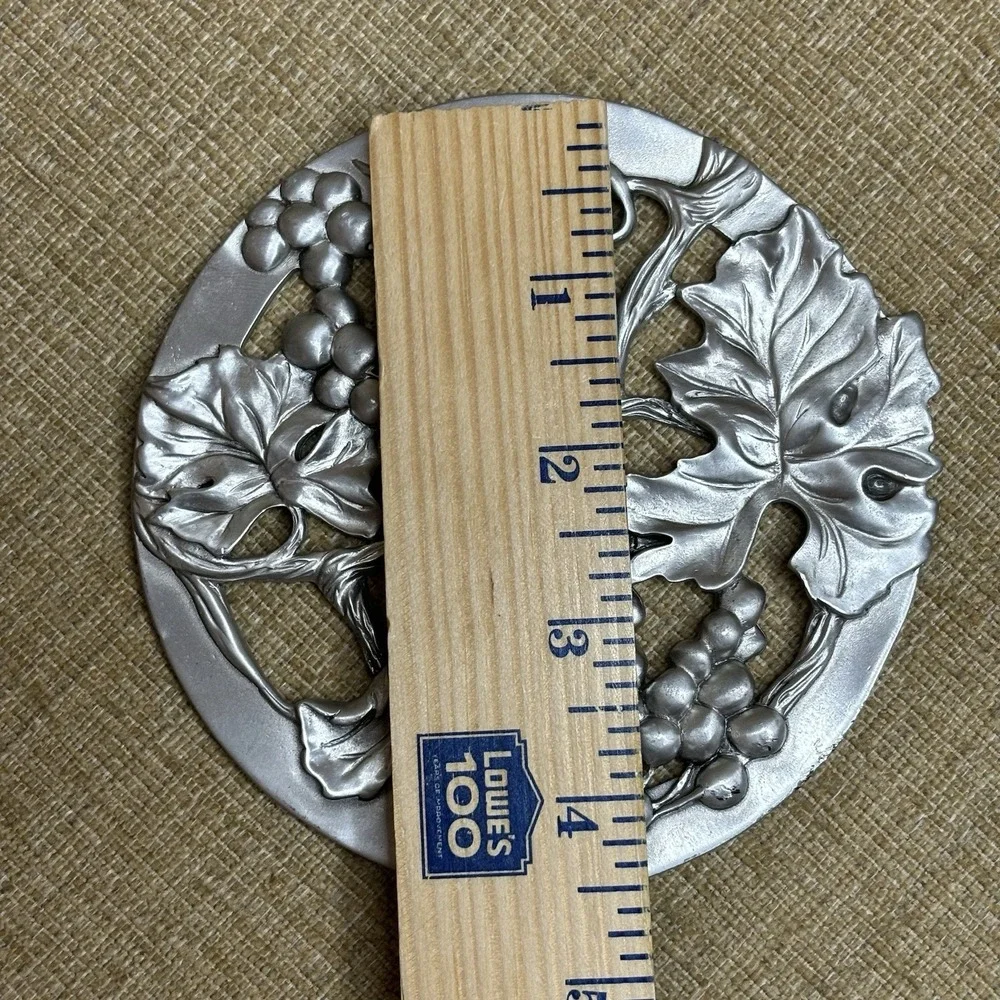 Vintage 1990 Seagull Pewter Canada Trivet Grapes Wine Dining Home Decor Retro